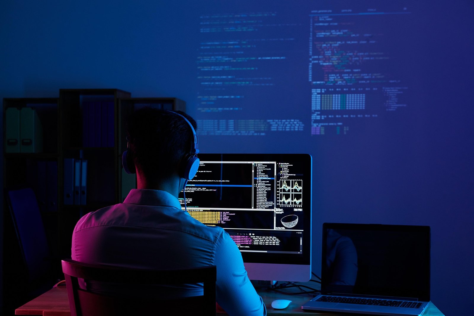 Desarrollo de hardware y software con IA